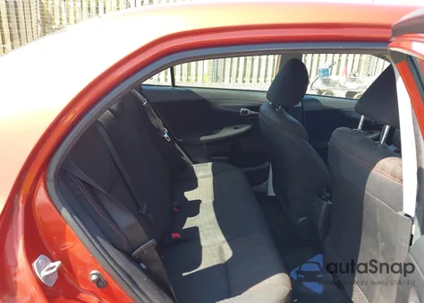 2013 Toyota Corolla S Special Edition z USA, uszkodzony, nr VIN 2T1BU4EE4DC064661